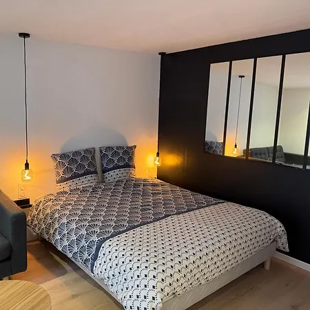 Grand - Au Faubourg - Centre Apartment