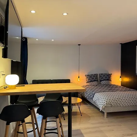 Grand - Au Faubourg - Centre *